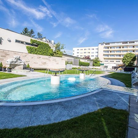 Готель Badener Hof Екстер'єр фото
