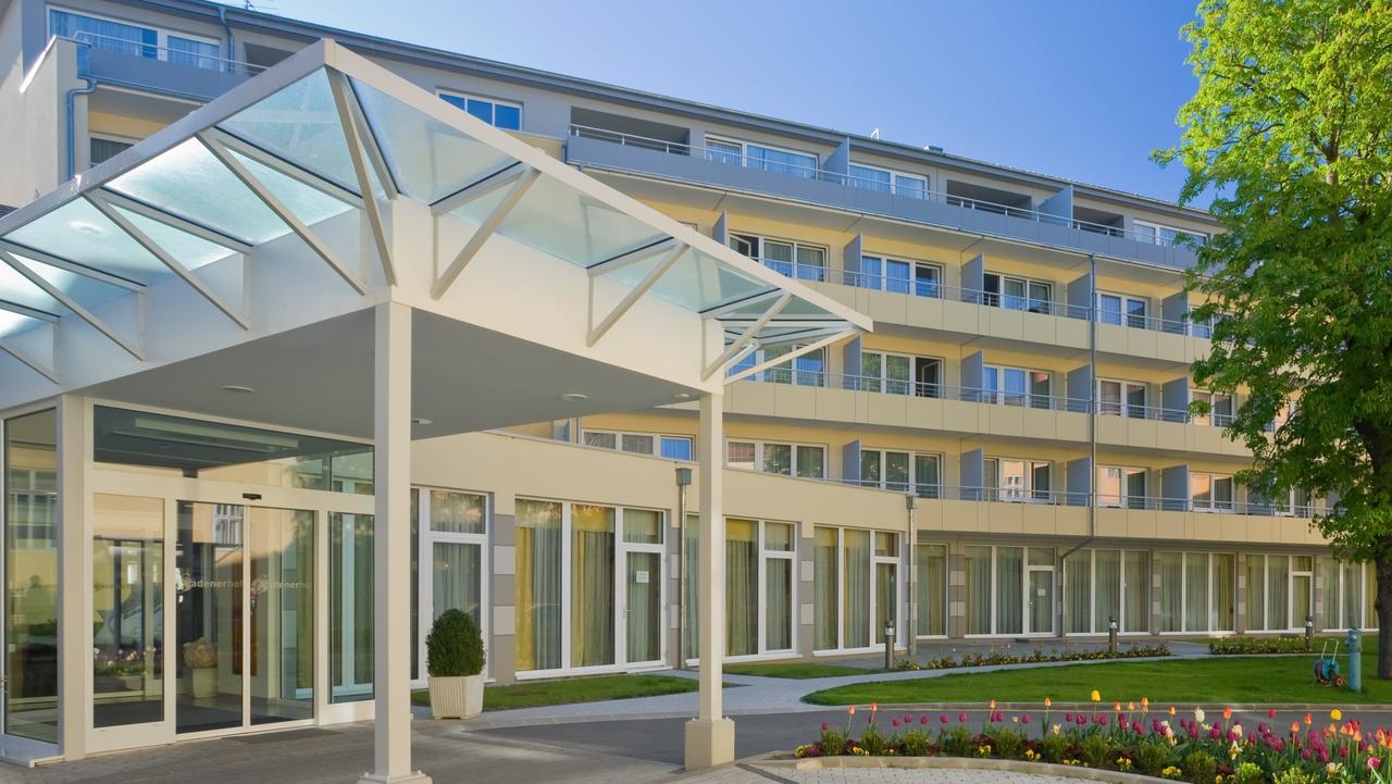 Готель Badener Hof Екстер'єр фото